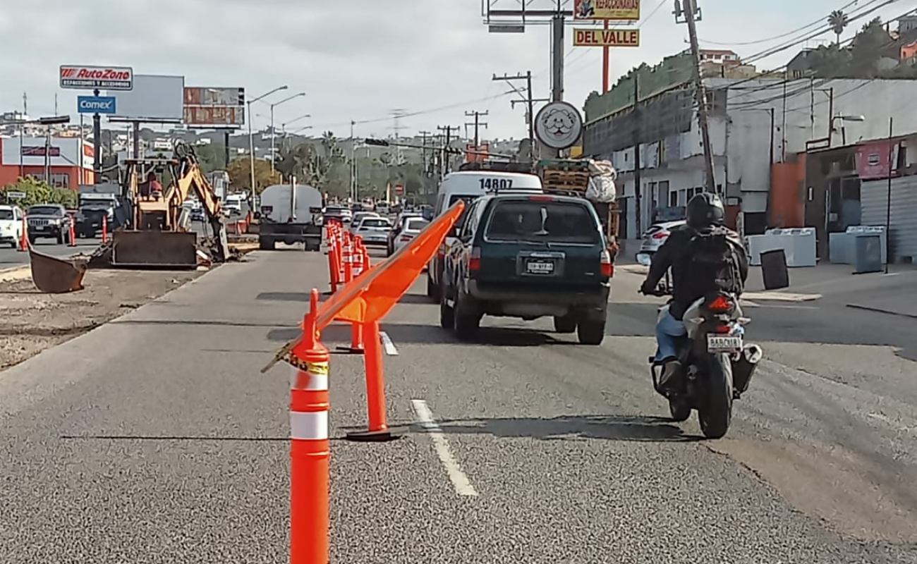 Continúan trabajos en el bulevar Benito Juárez; manejen con precaución