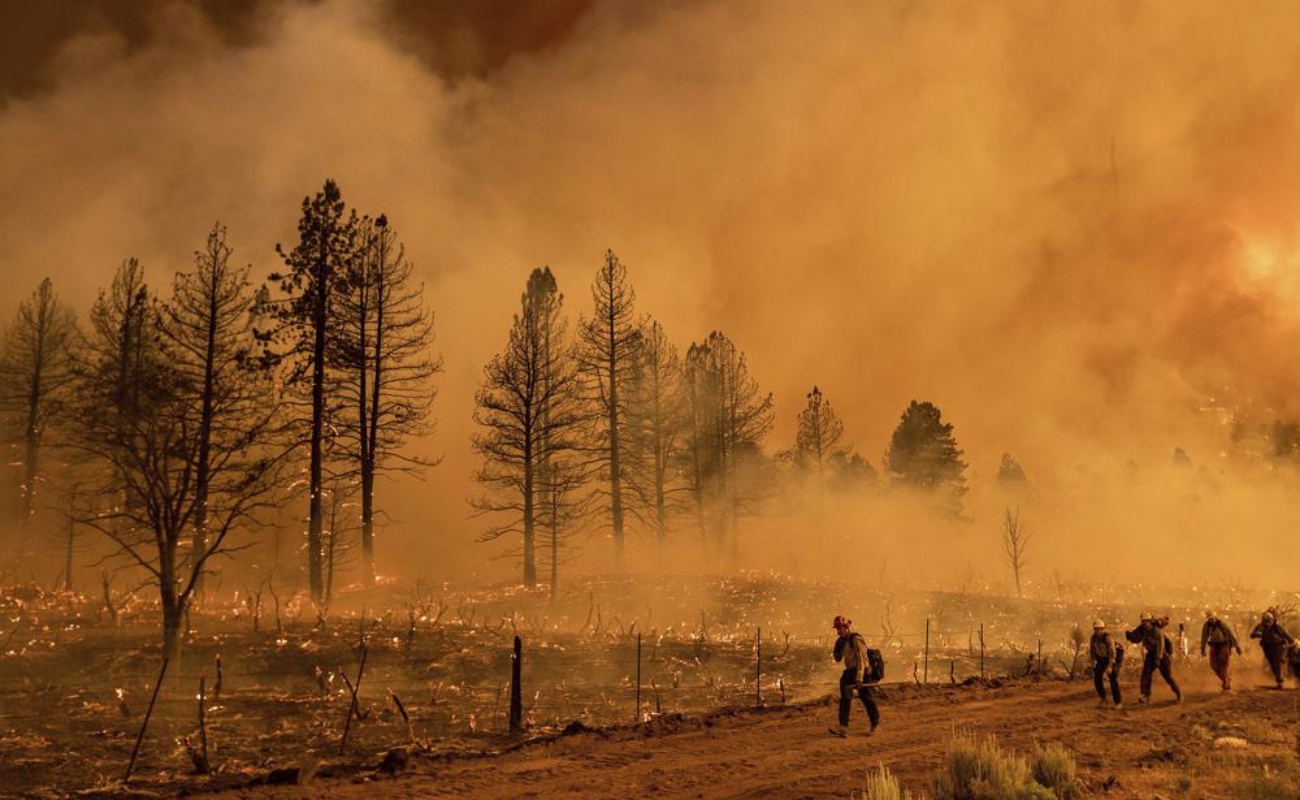 Fuera de control incendios forestales al norte de California
