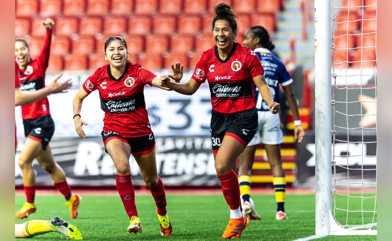 Goleada perrísima en el estadio Caliente