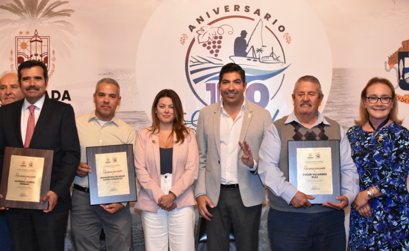 Reconoce alcalde Armando Ayala a familias pioneras de Ensenada