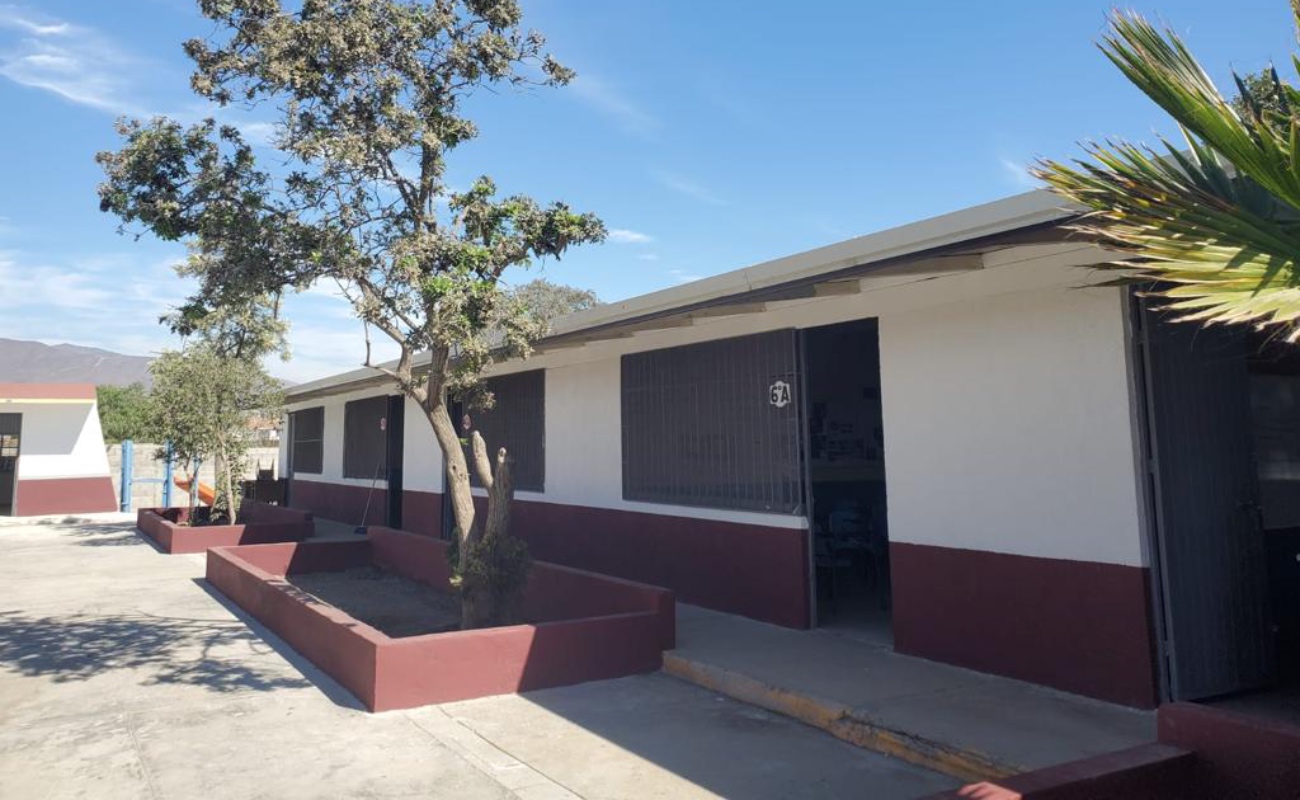 Rehabilitan aulas de la primaria “Felipe Carrillo  Puerto” en la Lomitas de Ensenada