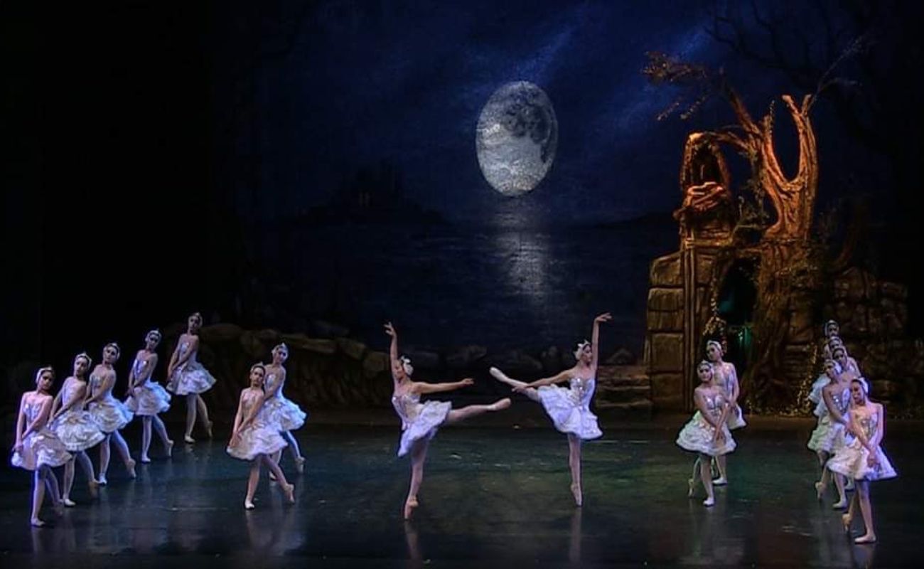 Llega “El Lago de los Cisnes” al Teatro Camafeo