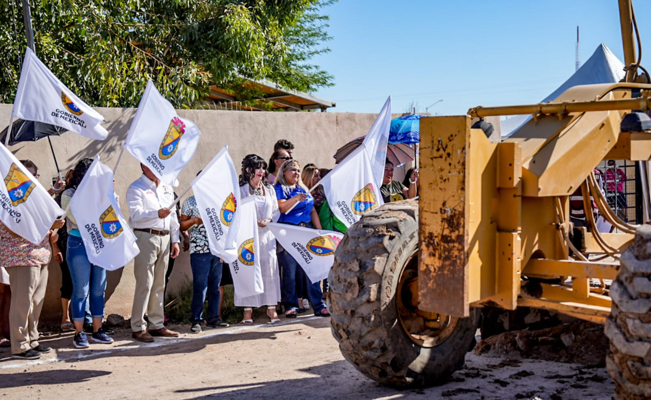 Arranca Ayuntamiento de Mexicali pavimentación de la Av. Cardón