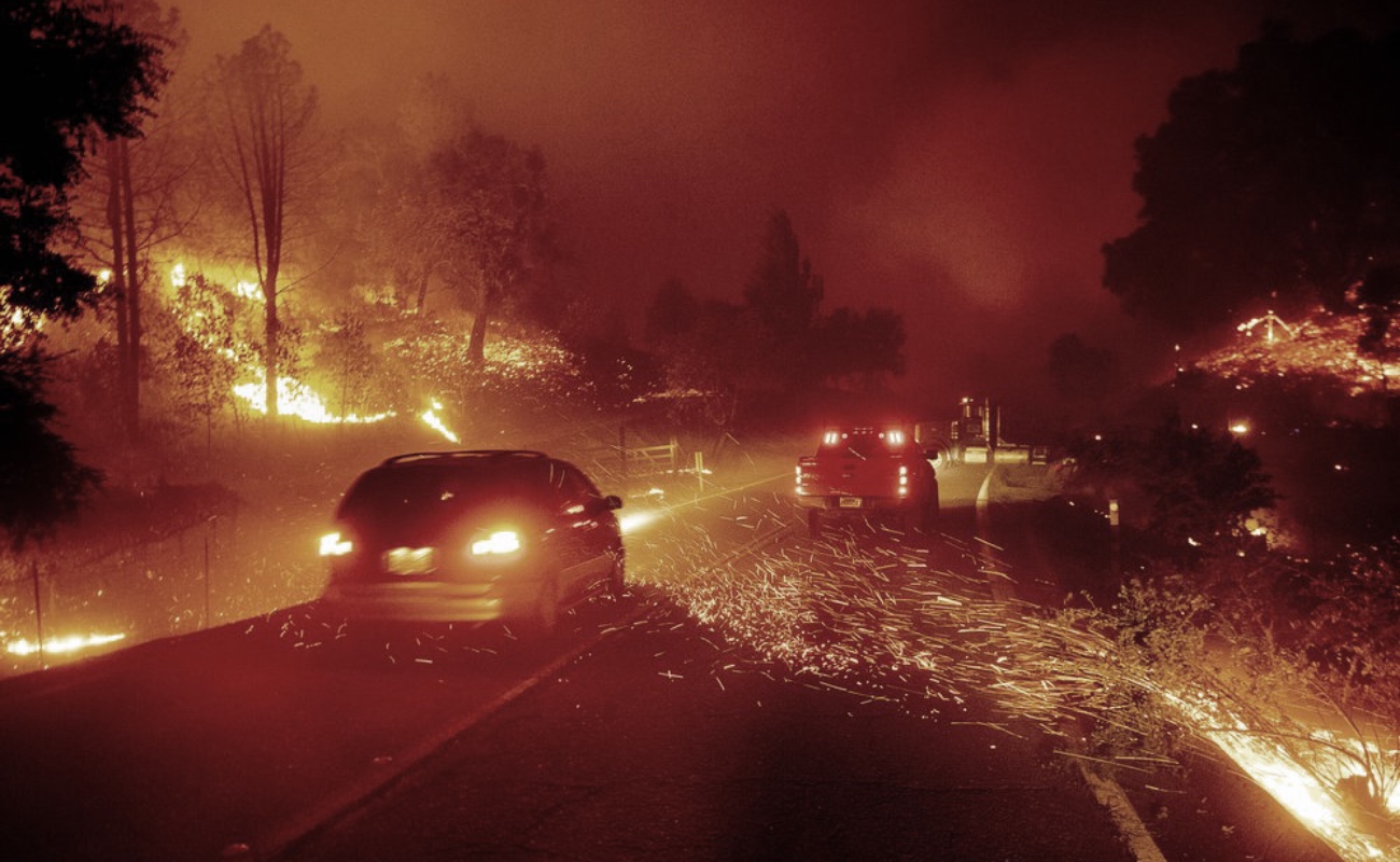 Fuerte incendio forestal en zona vinícola de California