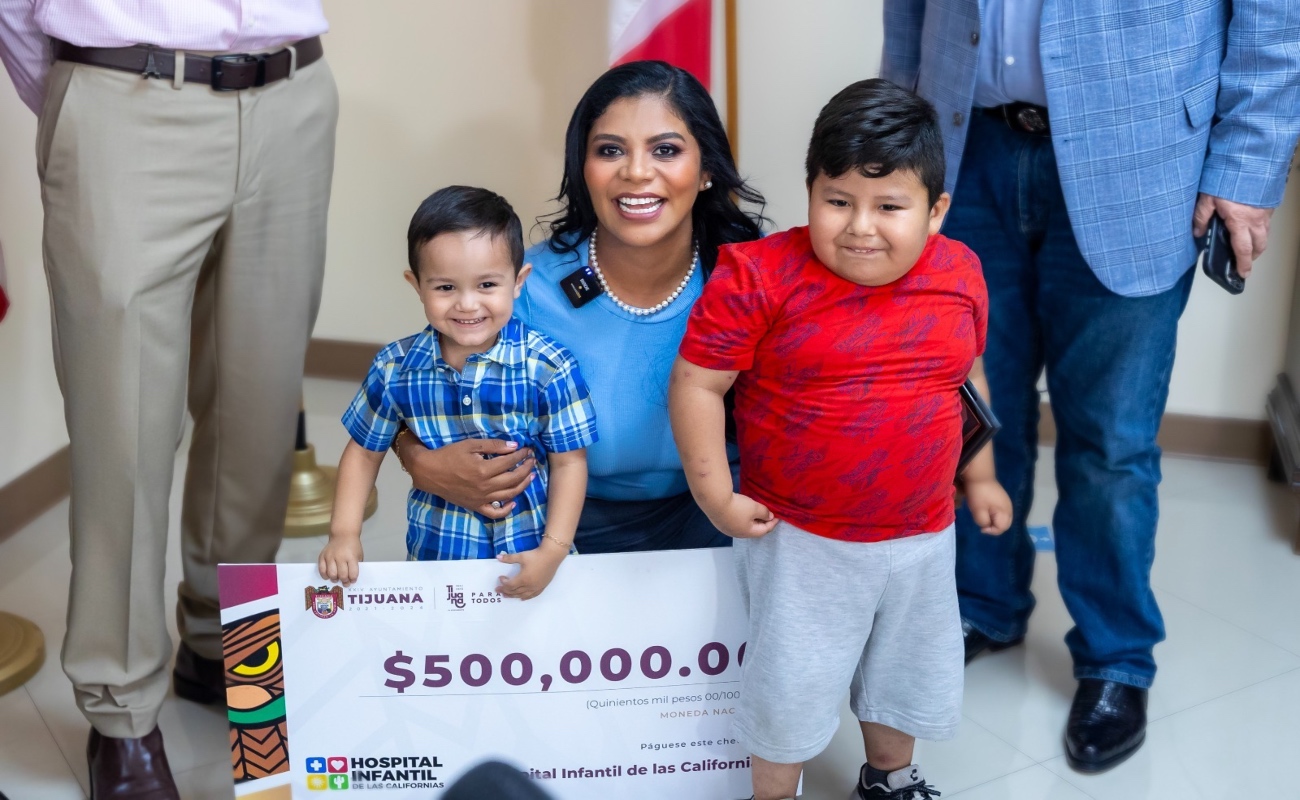 Entrega Ayuntamiento de Tijuana medio millón de pesos a Hospital Infantil de Las Californias