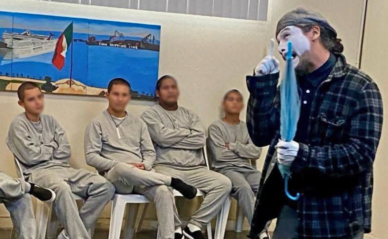 Llevan comedia reflexiva a los jóvenes del centro de internamiento para adolescentes de Ensenada