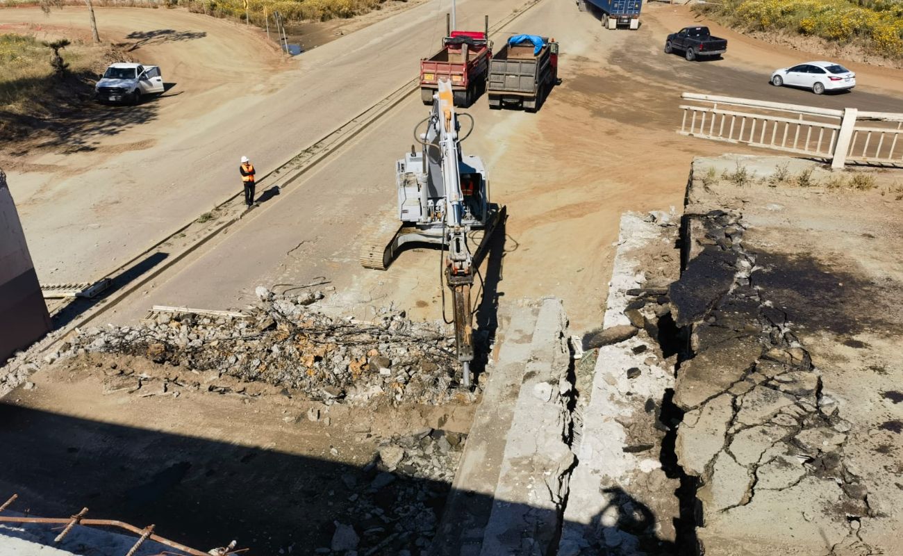 Habilita SIDURT rutas alternas por demolición de puente en Nodo El Sauzal