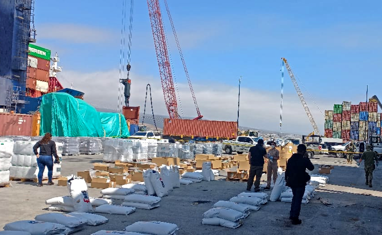 Asegura Marina 39 toneladas de material "contaminado" con cocaína en el Puerto de Ensenada