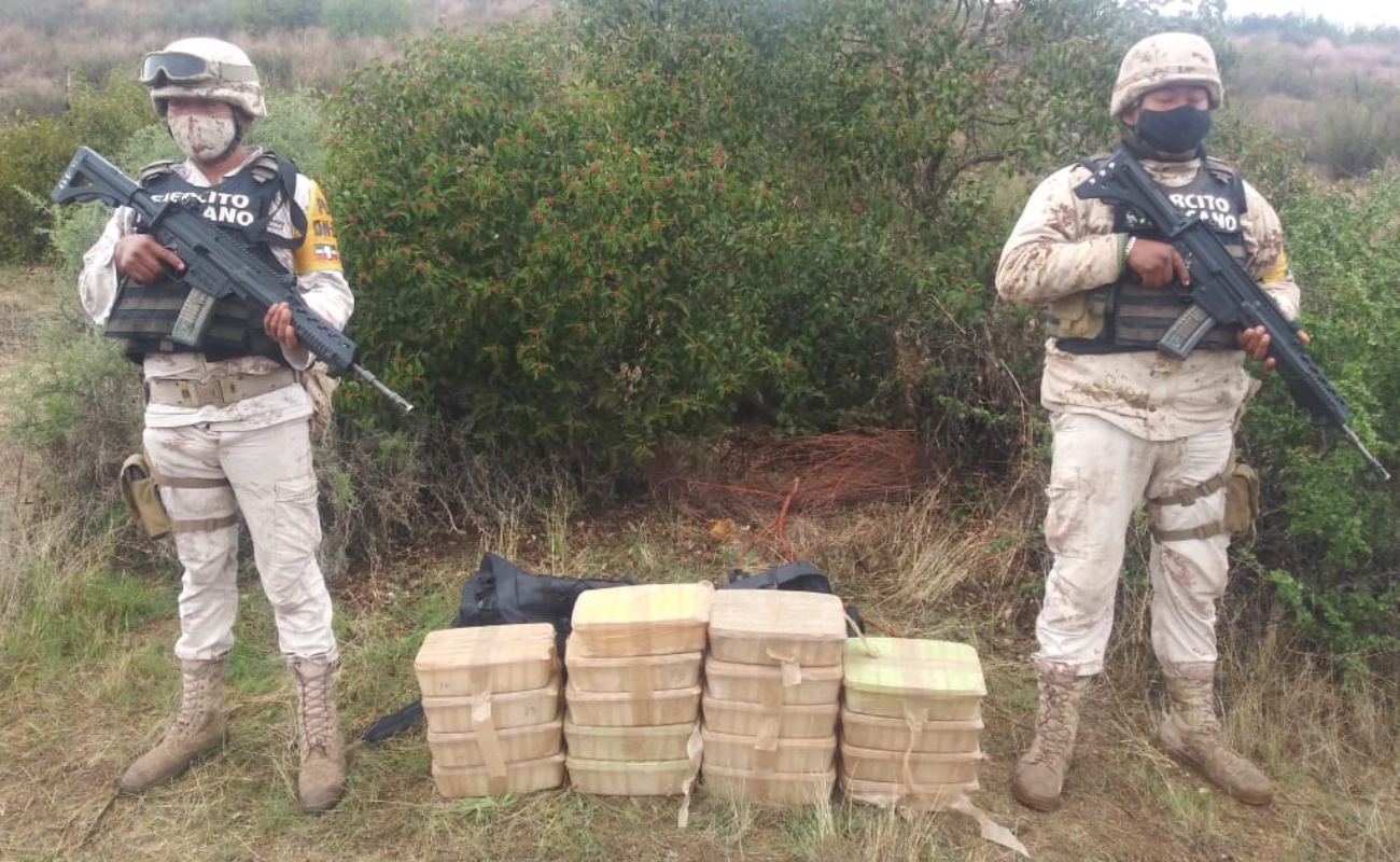 Asegura Ejército 42 kilos de cristal y marihuana en Ensenada
