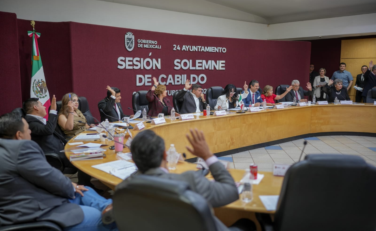 Presenta Norma Bustamante su Segundo Informe de Gobierno ante el Cabildo