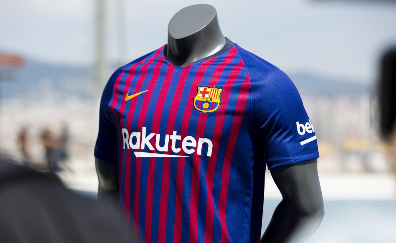 El Barca presenta su nueva camiseta que homenajea al Barcelona