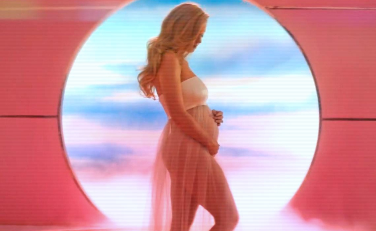 Revela Katy Perry que está embarazada de Orlando Bloom