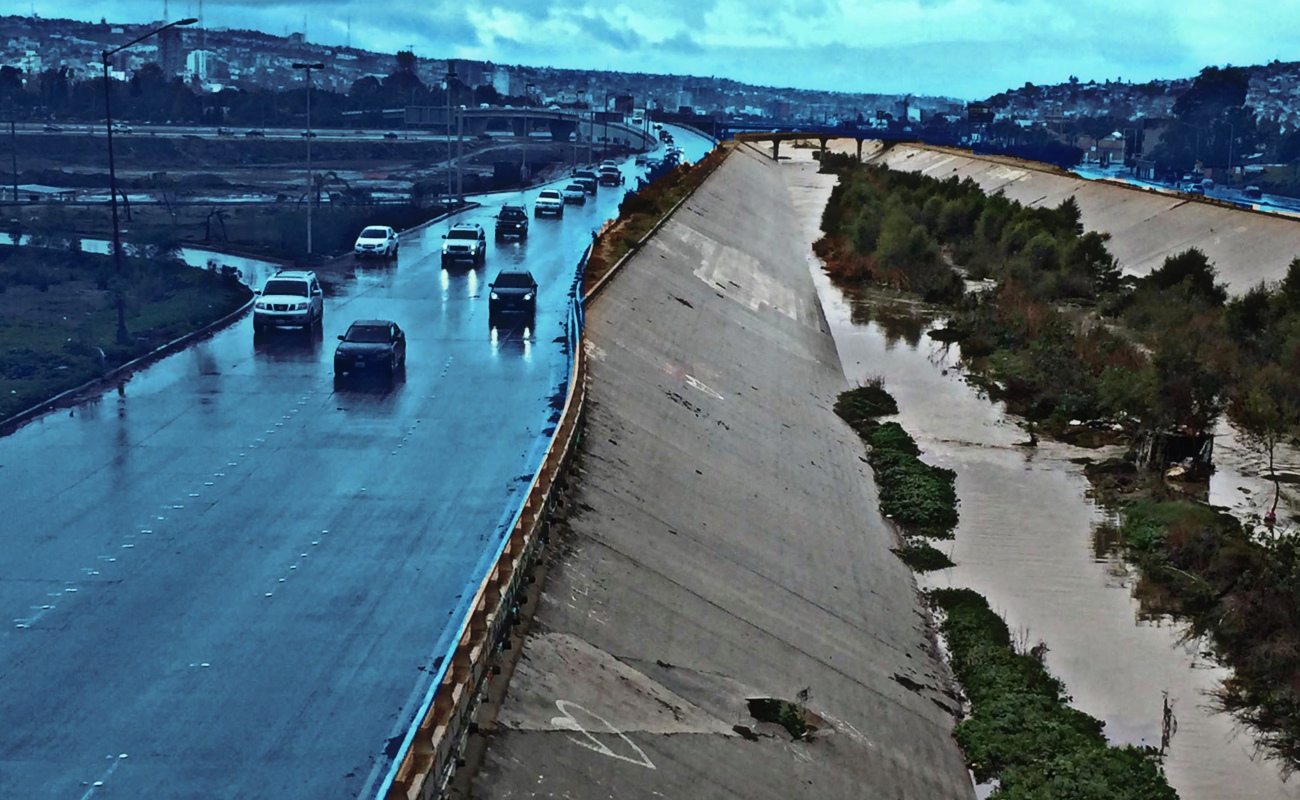 Enlista Bomberos vialidades con mayor riesgo de inundación en Tijuana