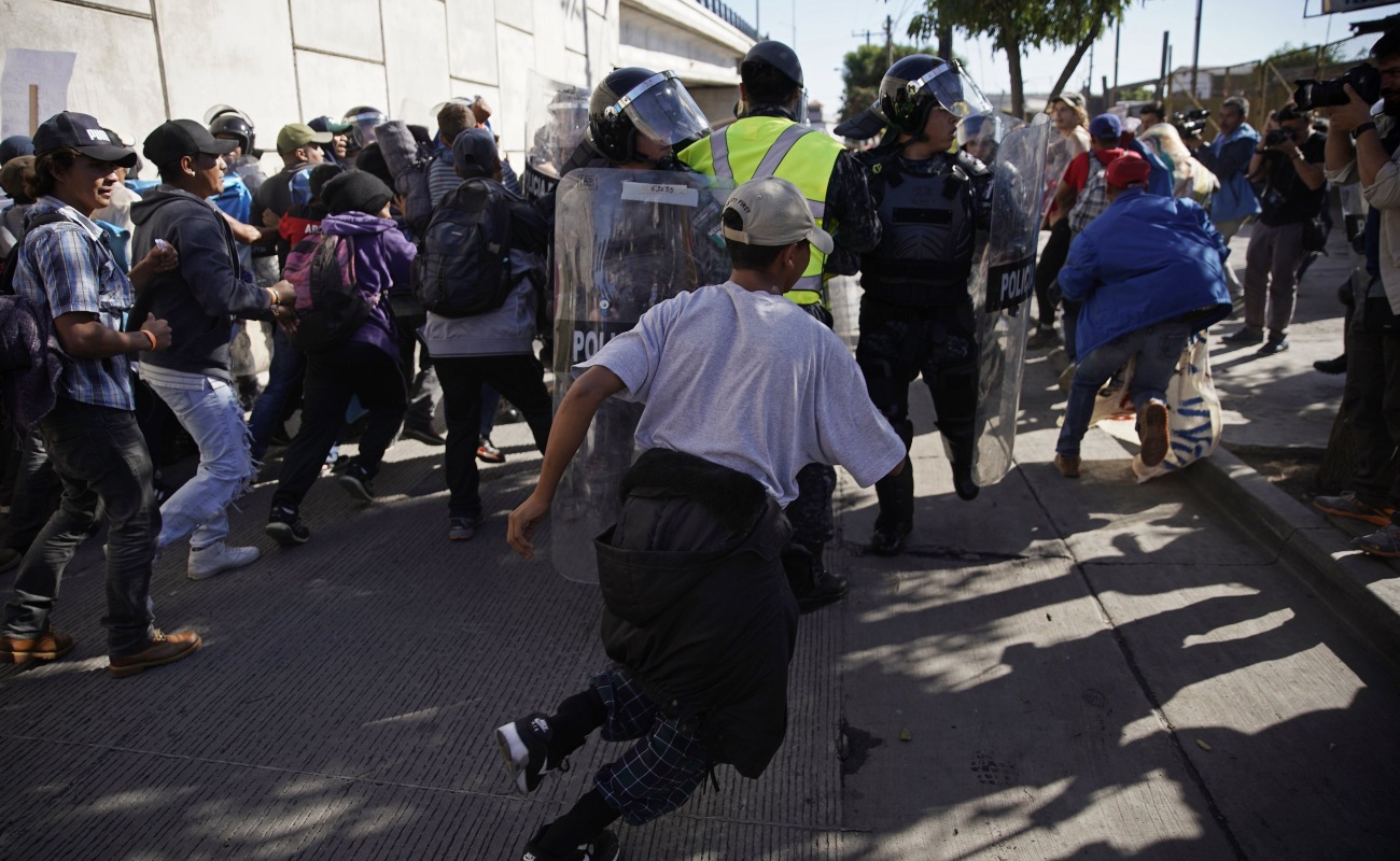 Deportó México a 98 centroamericanos por disturbios en El Chaparral