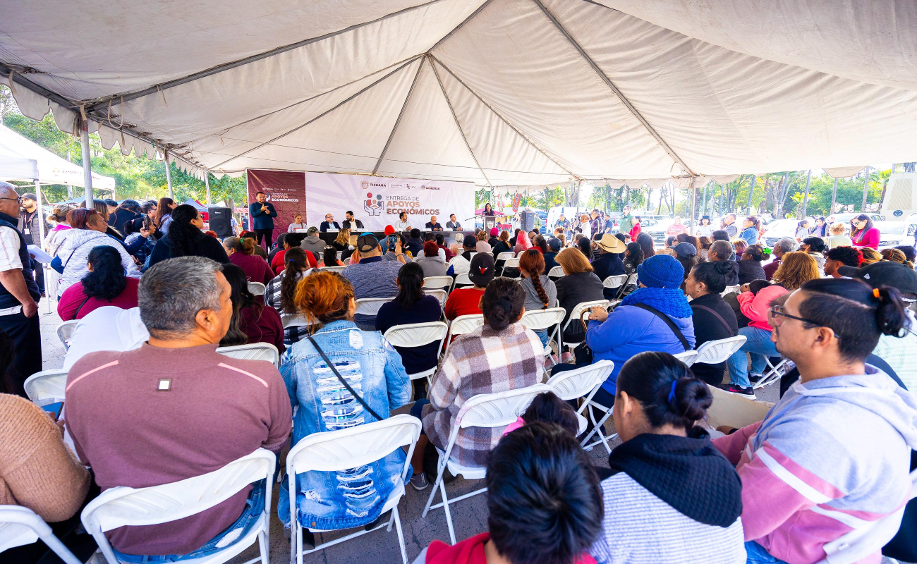 Entrega Ayuntamiento apoyo a 150 familias tijuanenses