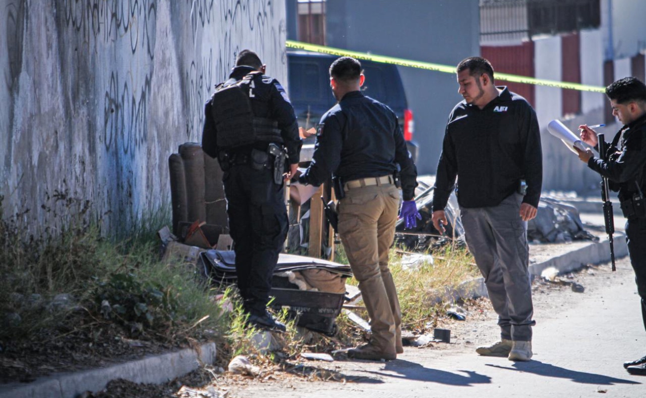 Hallan maleta con cadáver de mujer en su interior