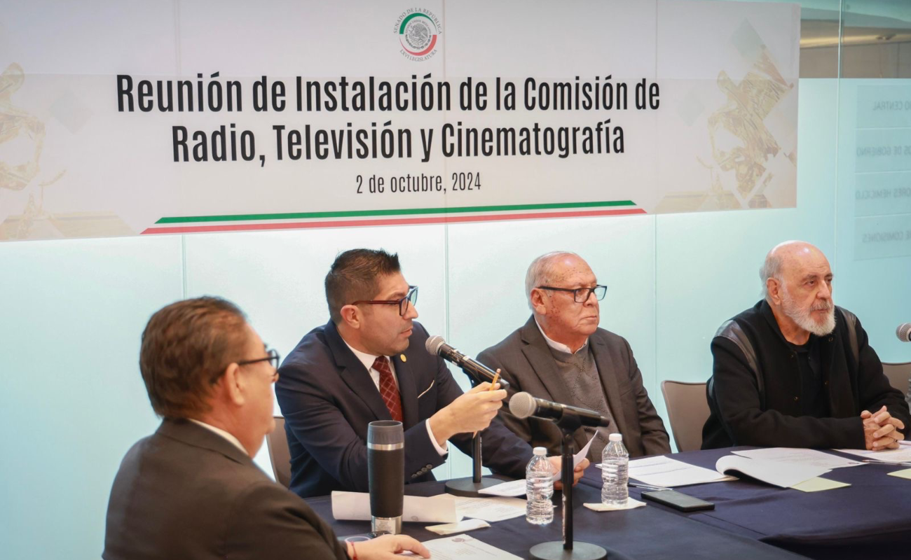 Participa Armando Ayala en Instalación de Comisiones