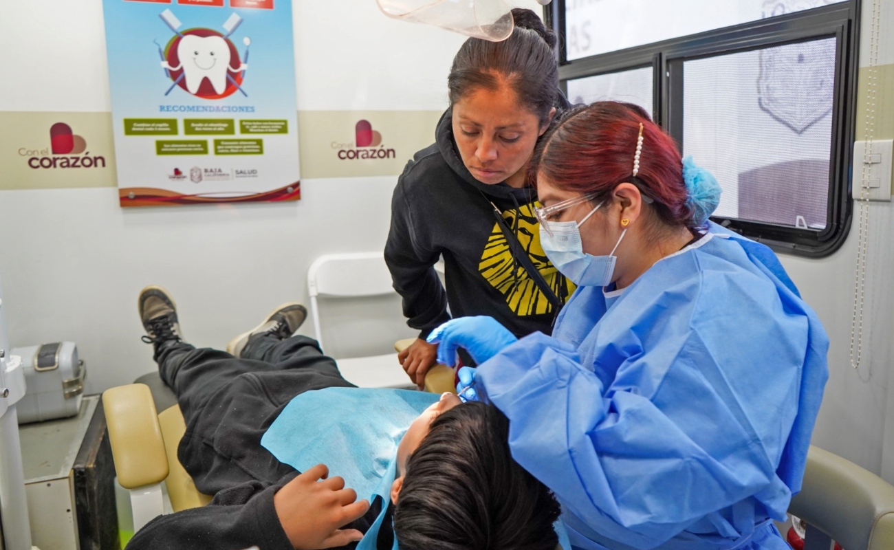 Continúa atención gratuita de los centros de salud móviles en Mexicali, San Quintín y Tecate