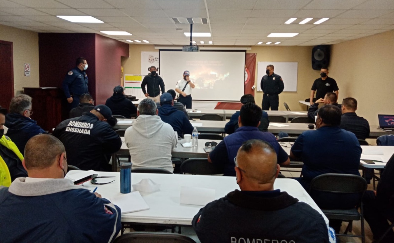 Imparten curso “Sistema de Comando de Incidentes Operativo” a bomberos