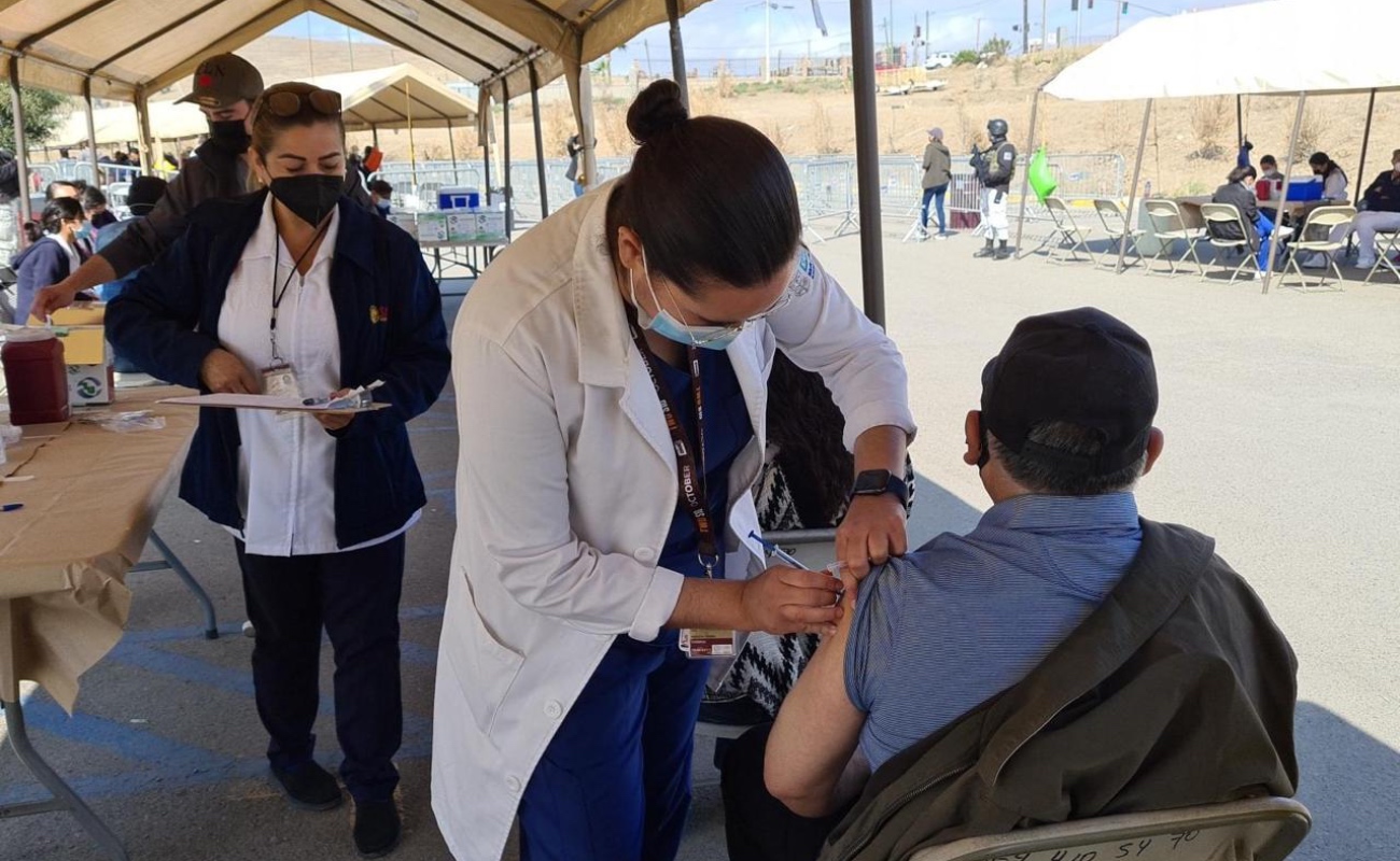 Inicia en Tijuana vacunación contra Covid-19, al grupo de 40-49 años
