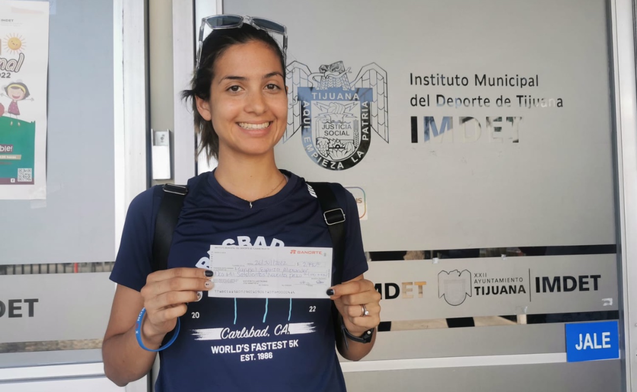 Entregan cheques a ganadores del 27 medio Maratón Internacional de Tijuana