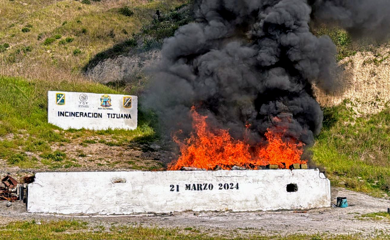 Incineran mas de 2 toneladas de droga decomisa en Baja California