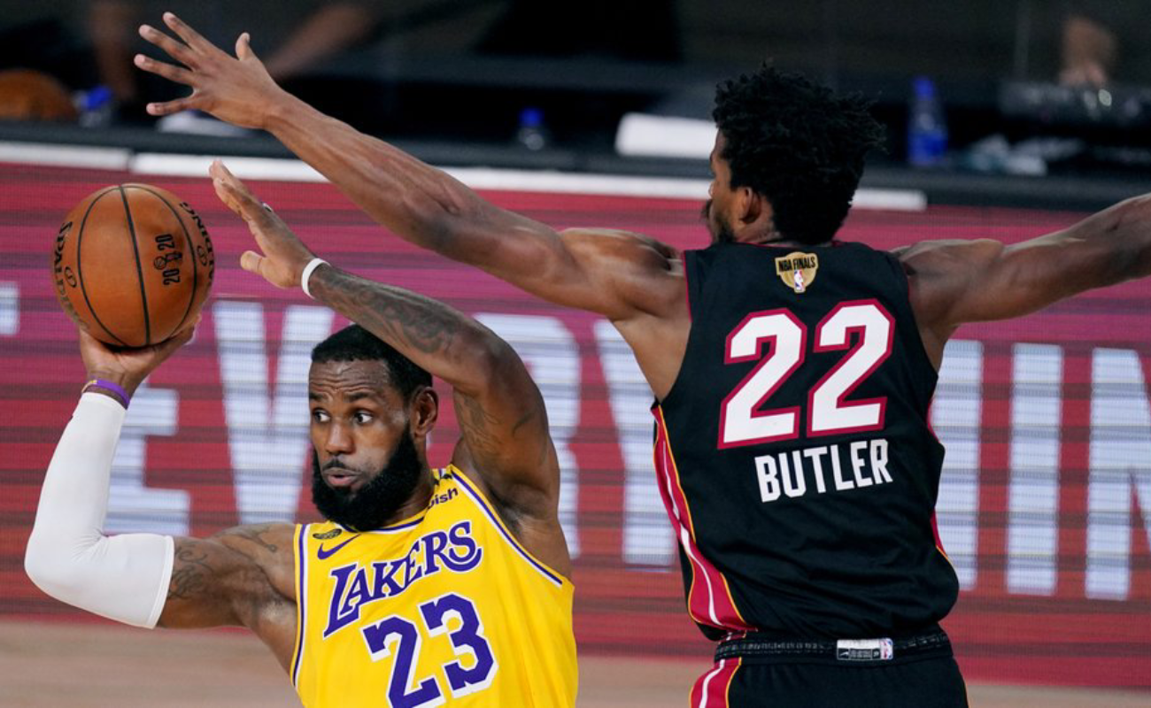Lakers se llevan el primero de la final de la NBA, superan 116-98 al Heat