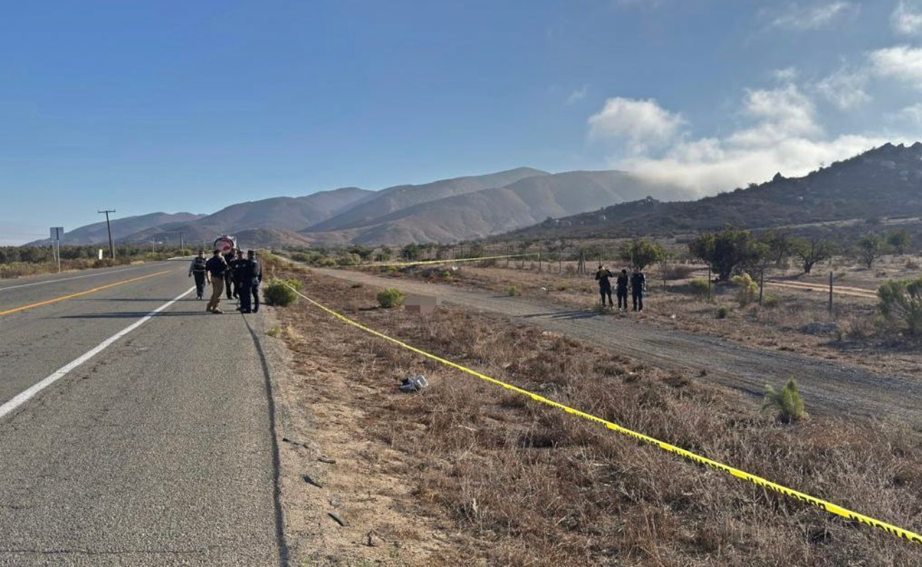 Hallan sin vida a un hombre en la carretera Tecate-Ensenada