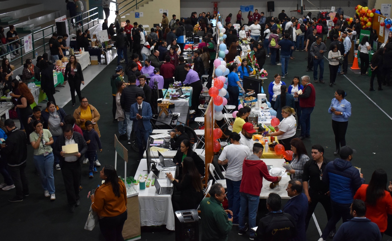 Presentan 74 ideas de negocio estudiantes de la UABC en la Feria Expo Emprendedores