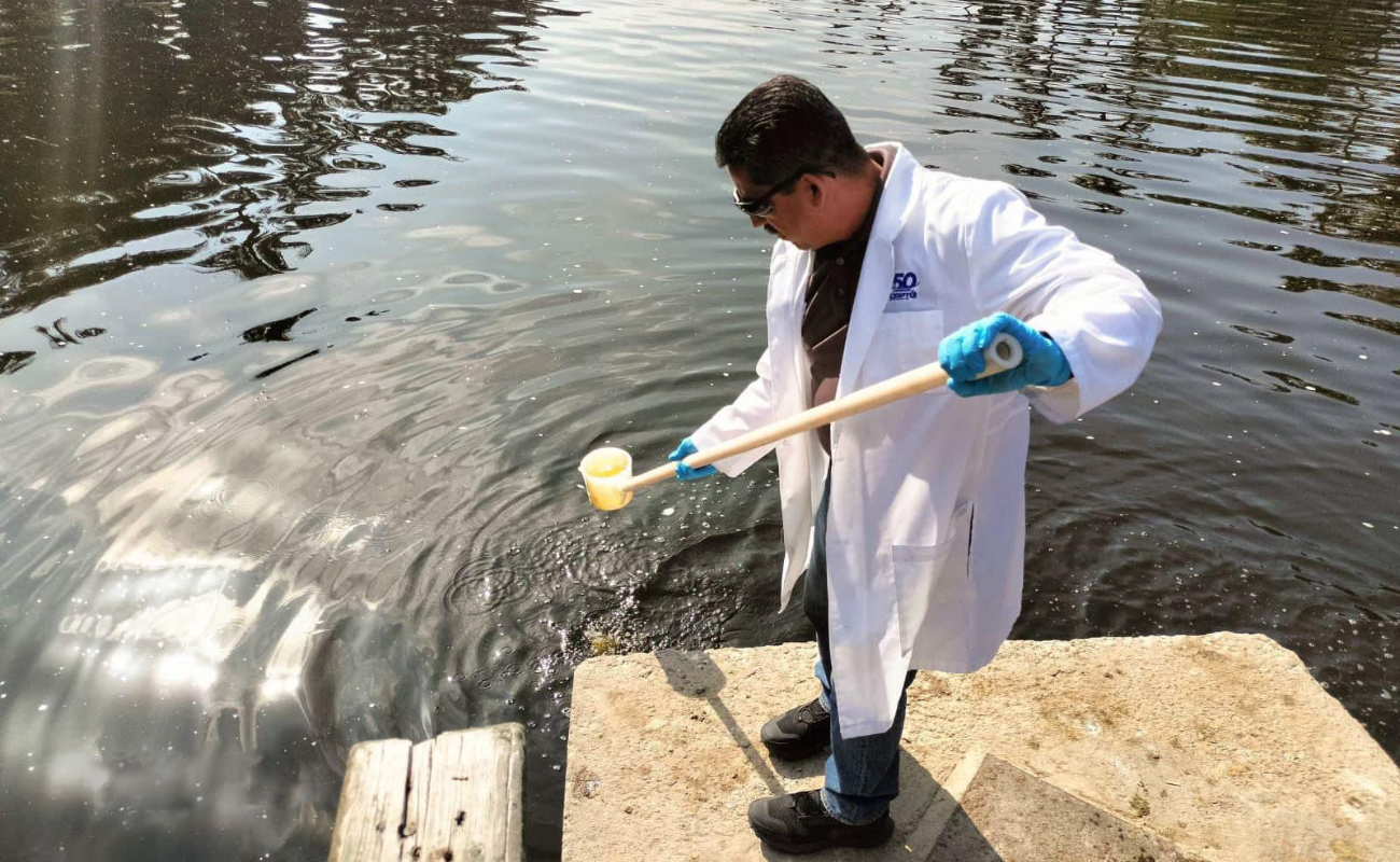 Evalúan calidad del agua en lagos del Parque Morelos y de La Amistad