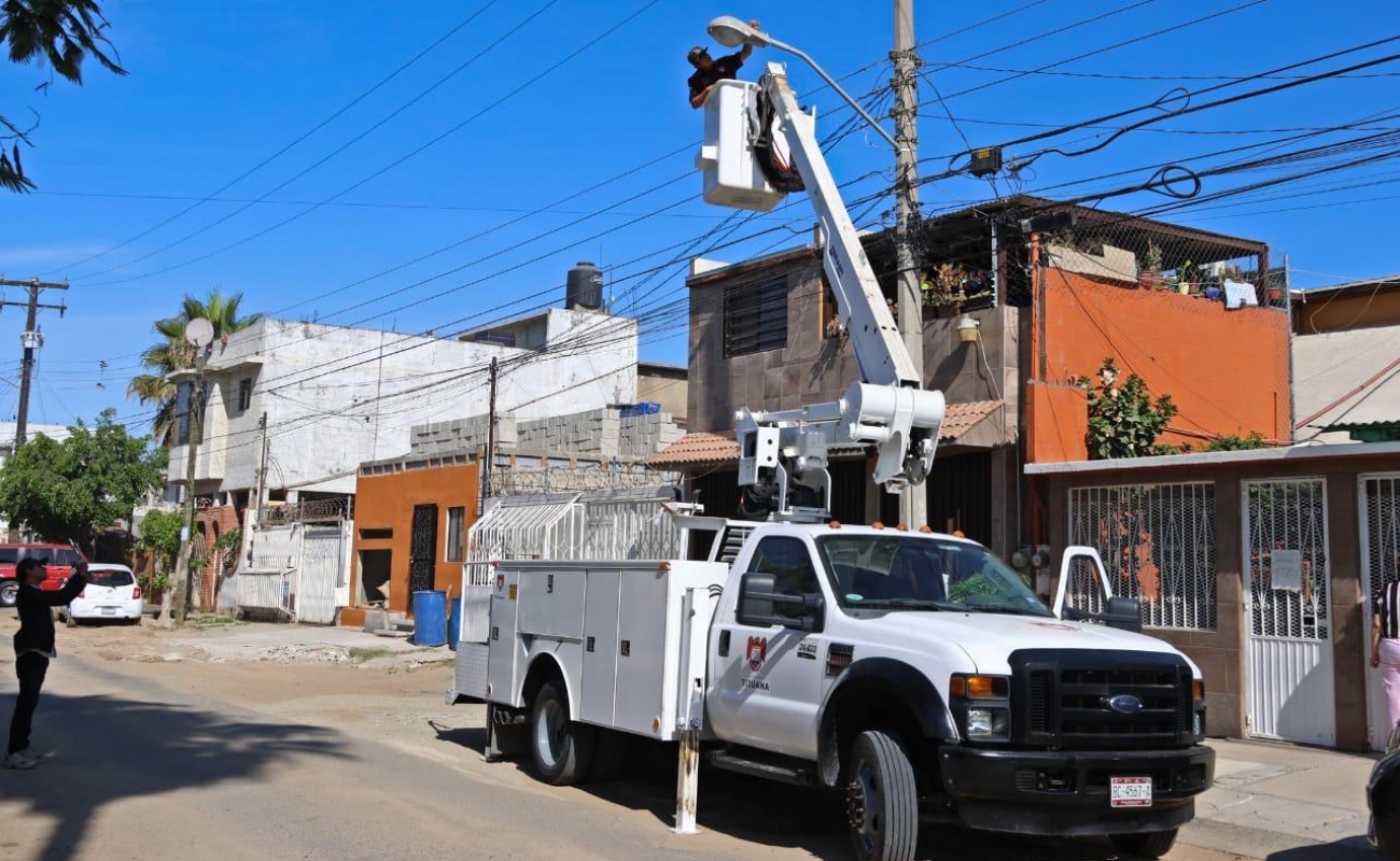 Avanza programa de iluminación en Tijuana