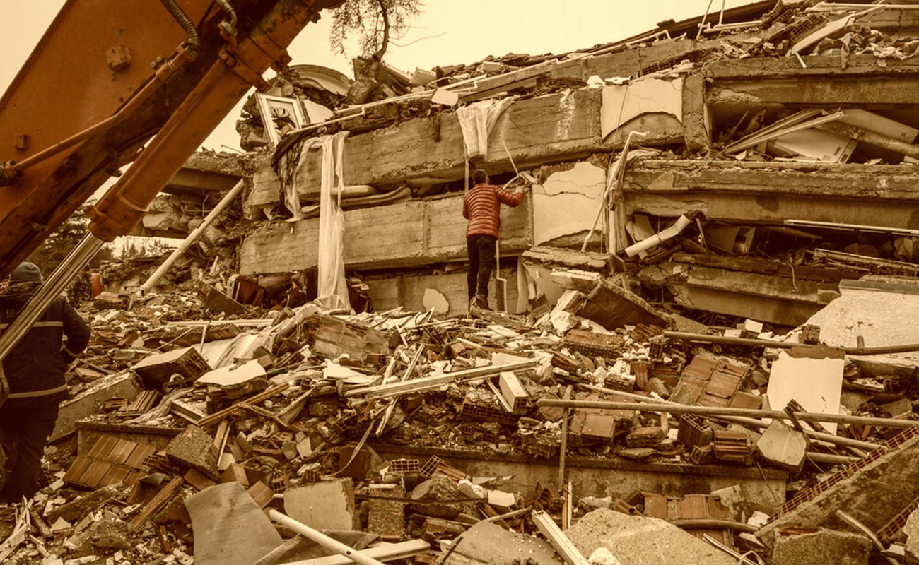 Asciende a 5 mil las personas muertas por terremoto en Turquía y Siria
