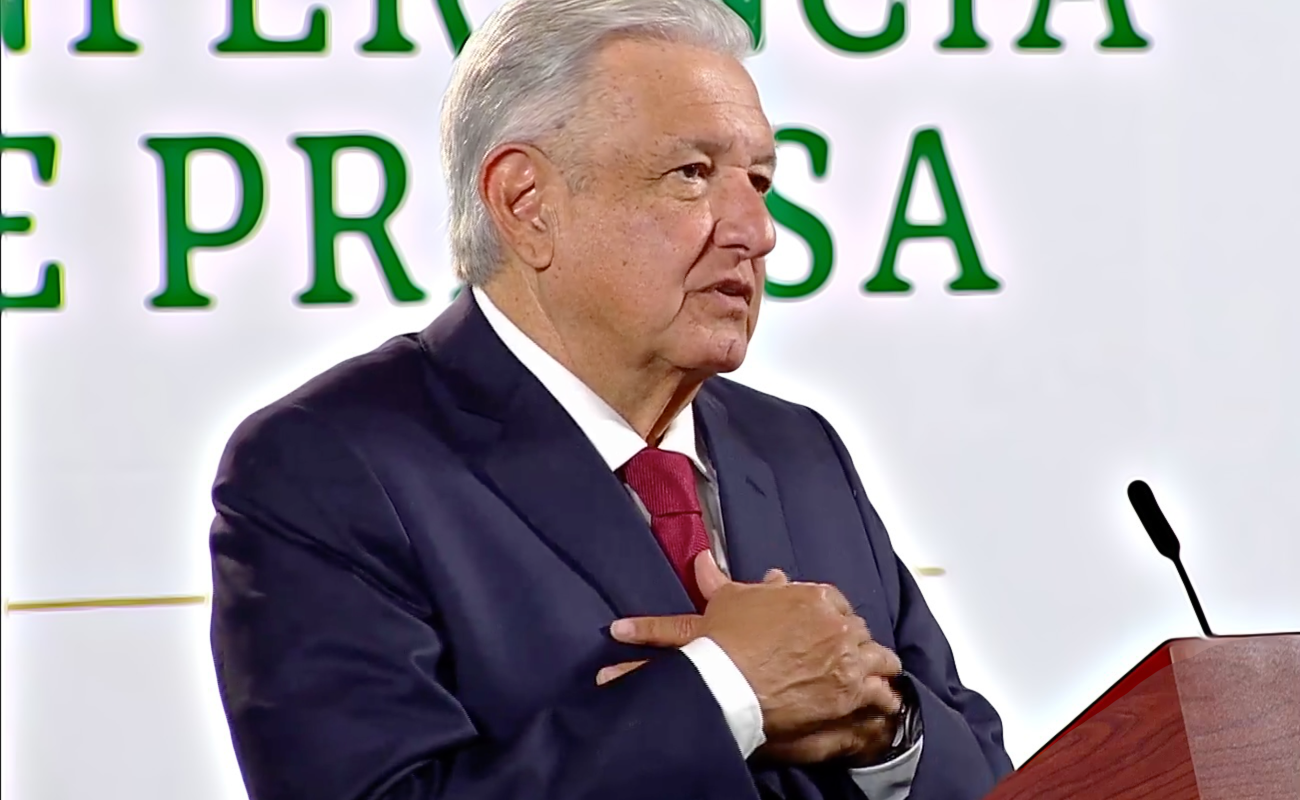 Pide López Obrador a pobladores de Aguililla “abrazos y no balazos” para combatir violencia