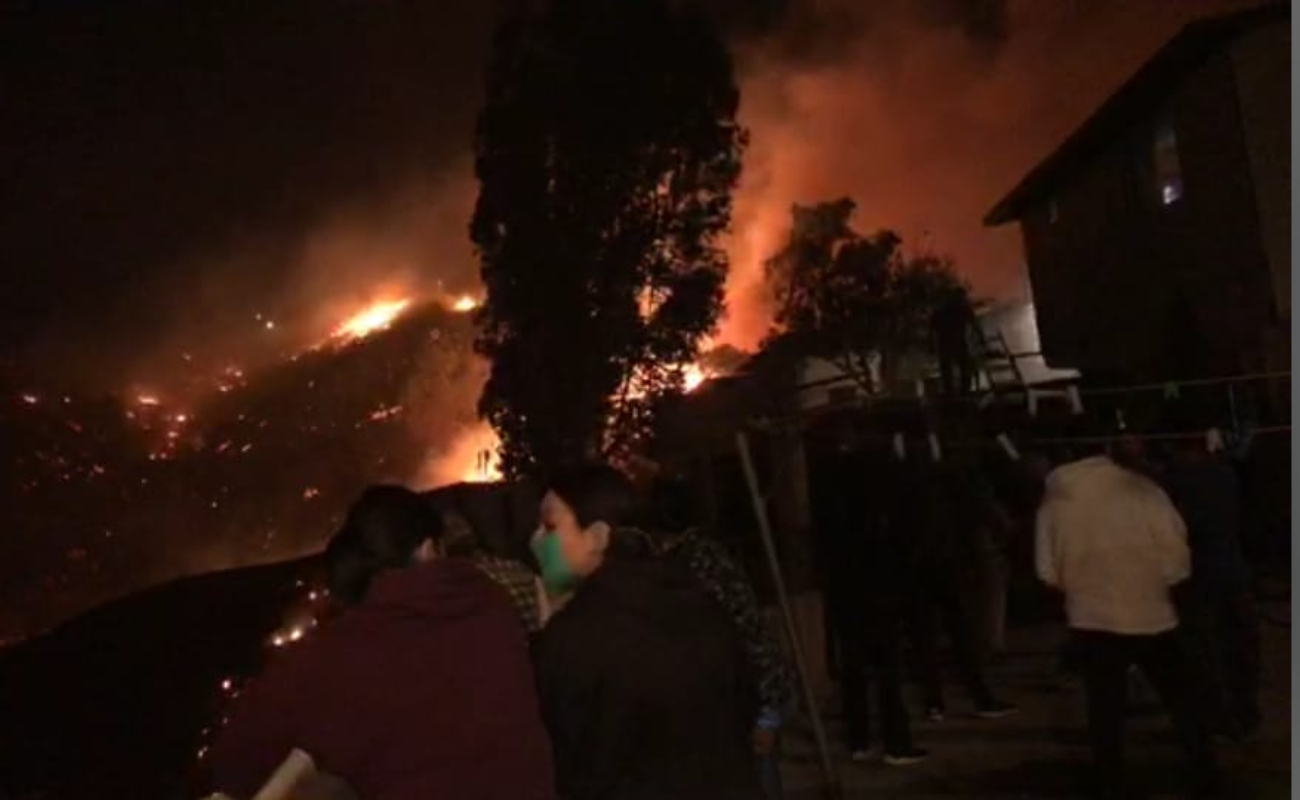 Evacúan en fraccionamiento La Sierra por fuerte incendio