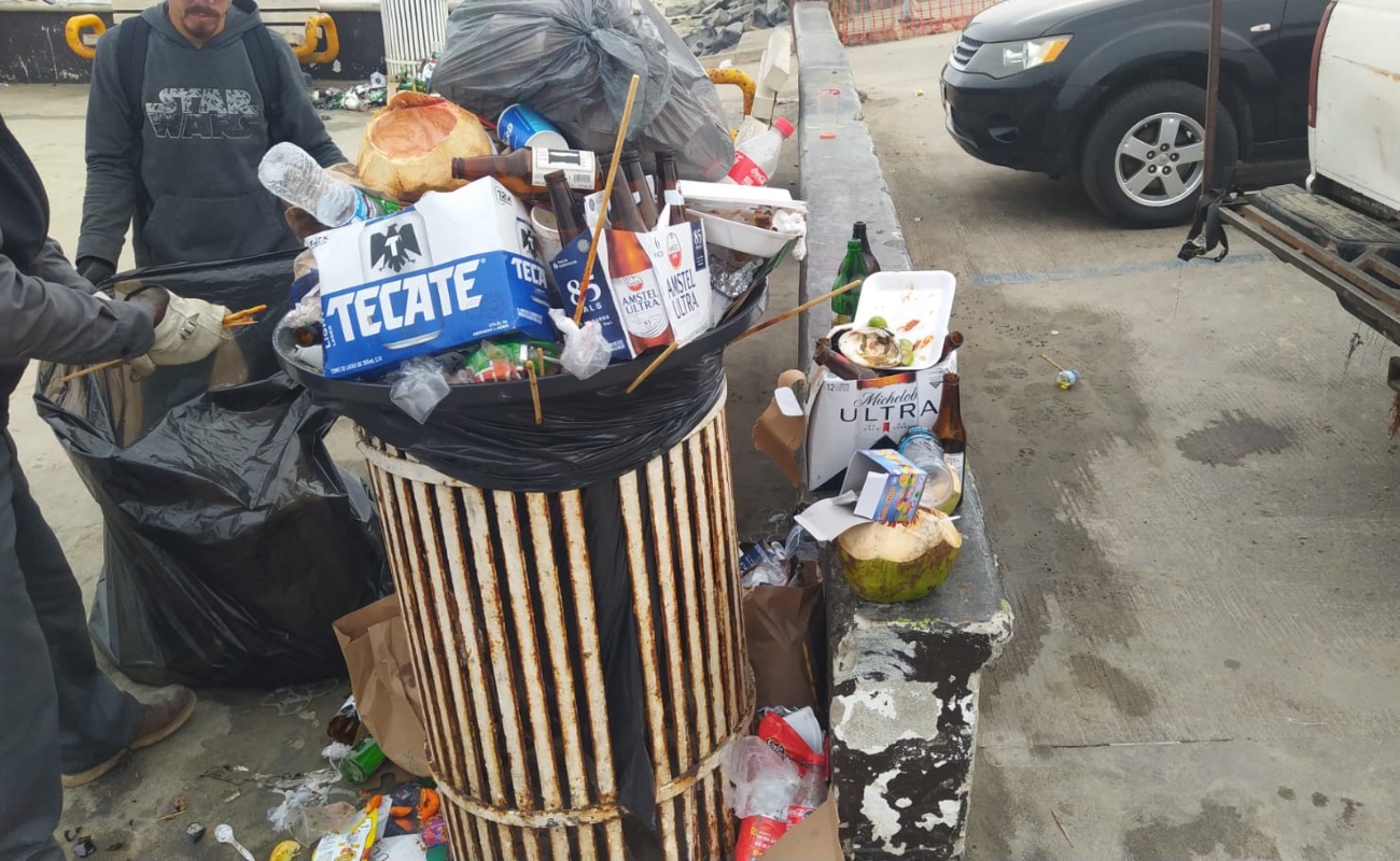 Más de 40 toneladas de basura han sido retiradas de la zona costera