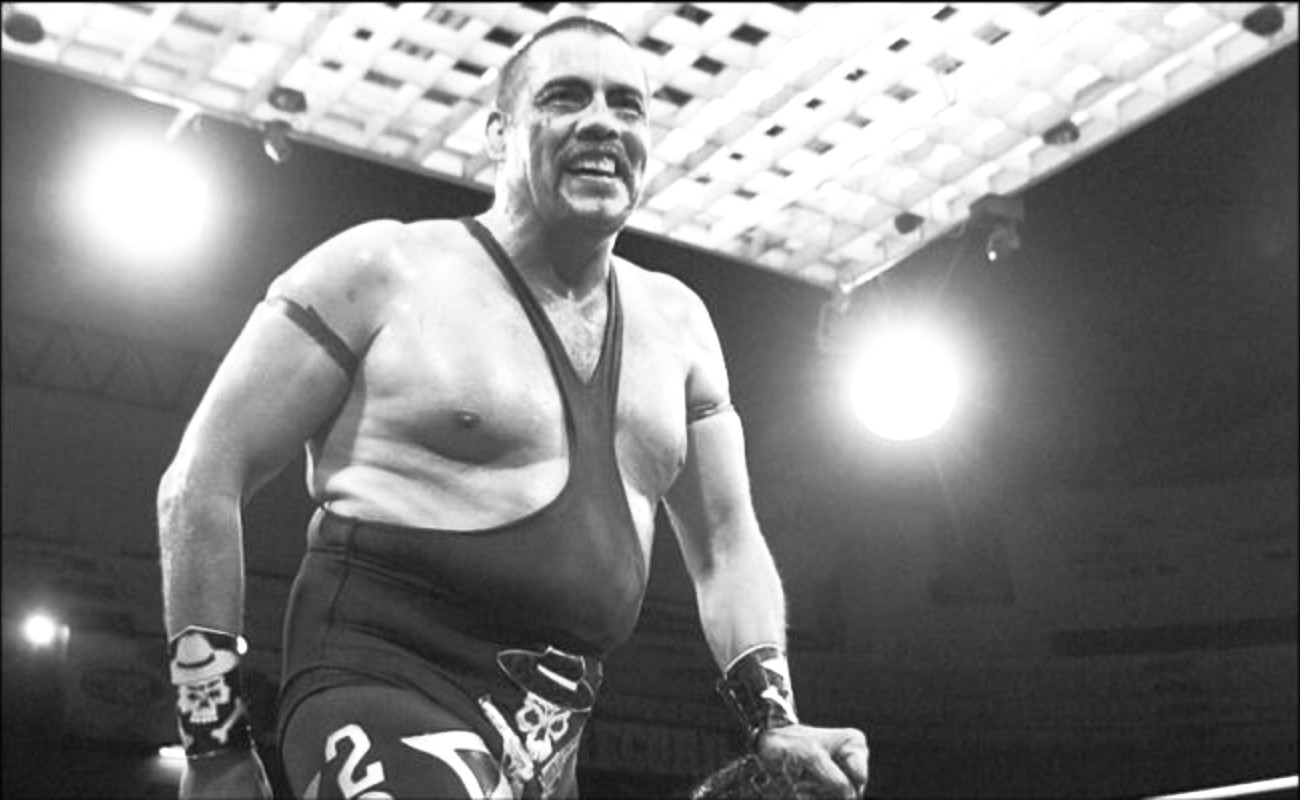 A los 55 años, muere el luchador Universo 2000