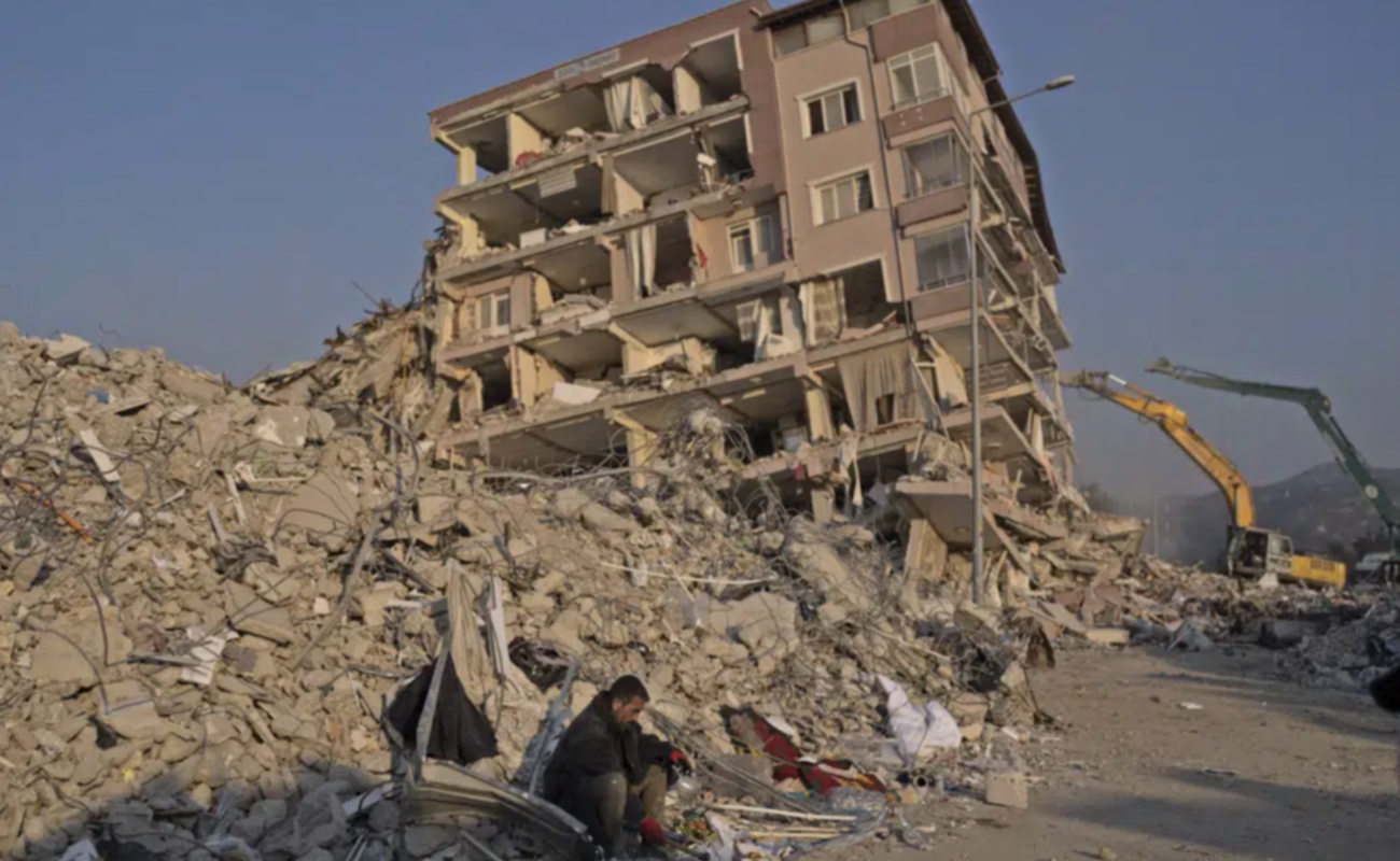 Suman 35 mil muertos por terremotos en Turquía y Siria