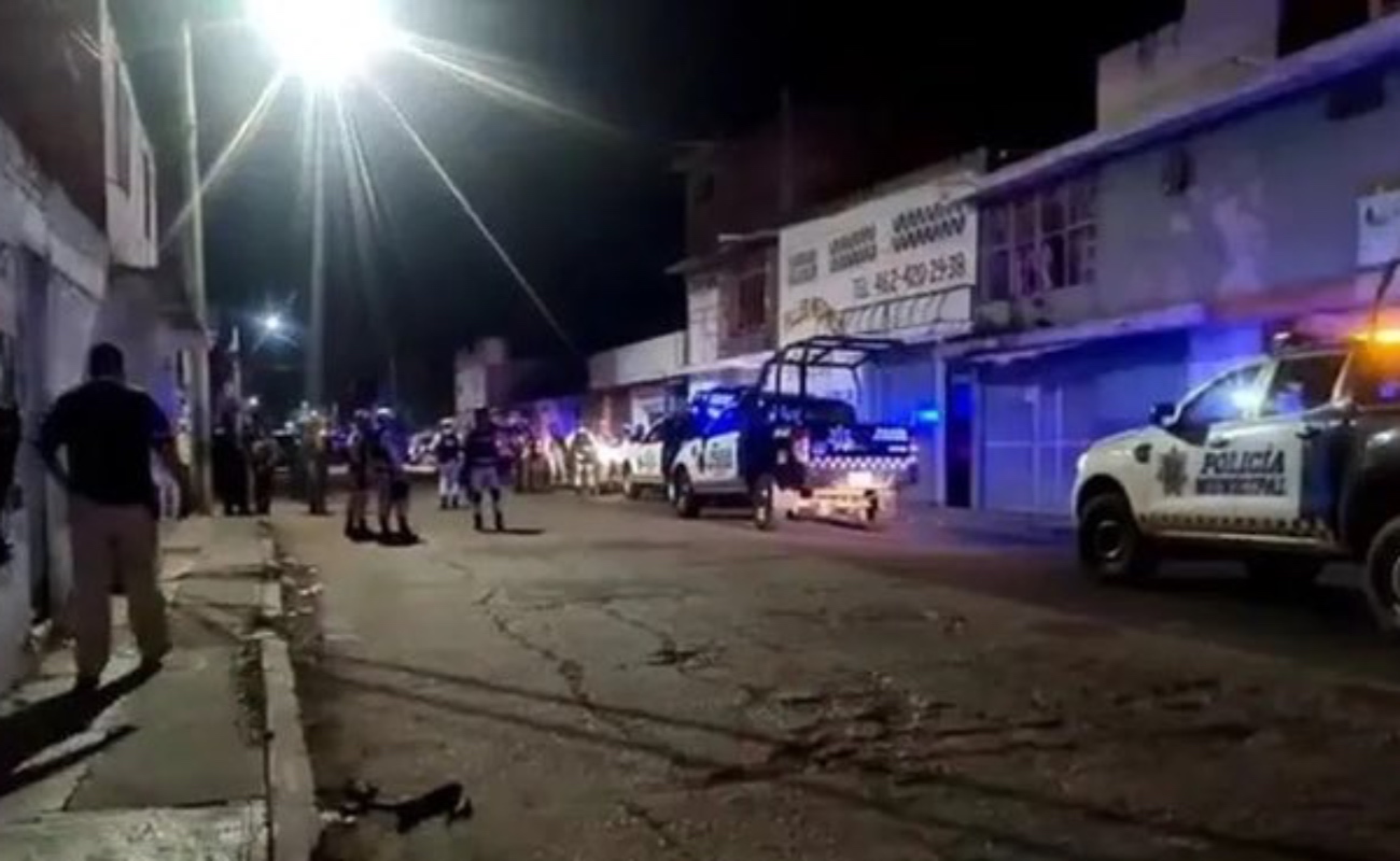 Deja ataque armado 12 muertos y 3 heridos en bar de Irapuato