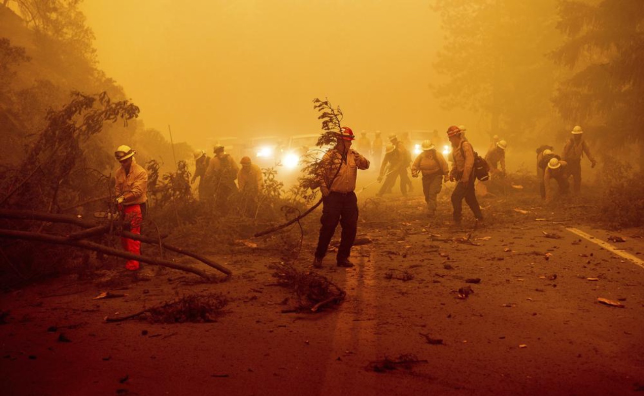 Temor por avance de incendio forestal al norte de California