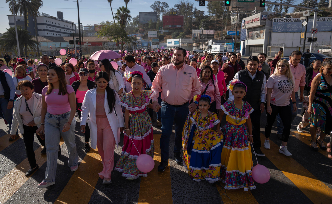 Encabeza alcalde Ismael Burgueño Jornada Rosa en el Día Internacional de la Lucha contra el Cáncer de Mama