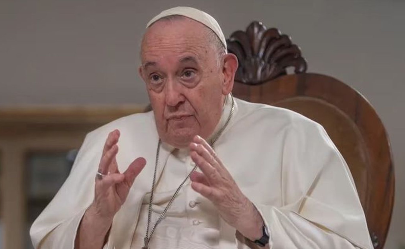 Se lanza Papa Francisco contra leyes que criminalizan homosexualidad: ‘no es un delito’.
