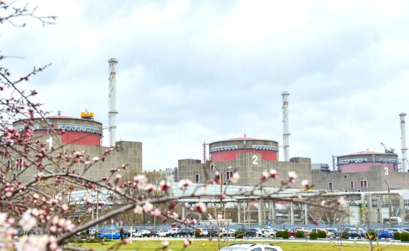 Ataque ruso daña red eléctrica de central nuclear de Ucrania