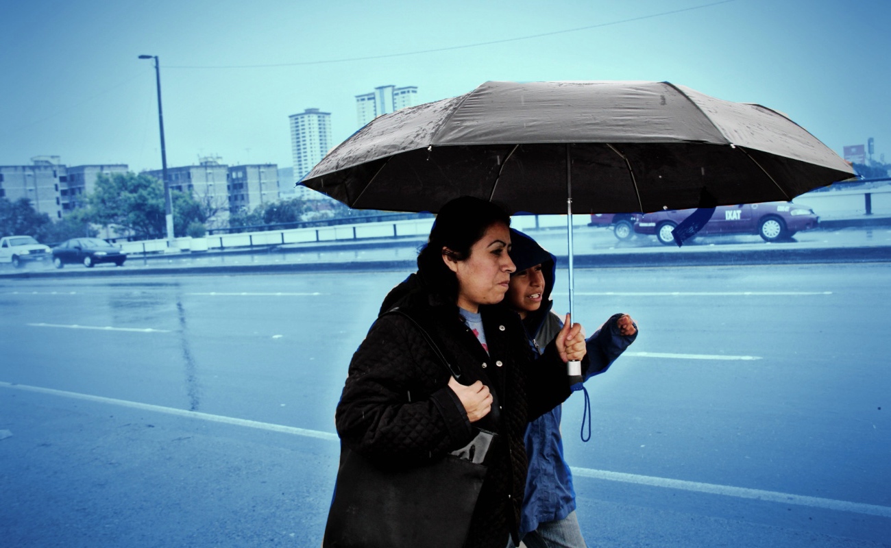 Ante lluvias, pide Bonilla priorizar seguridad y no esperar suspensión de clases