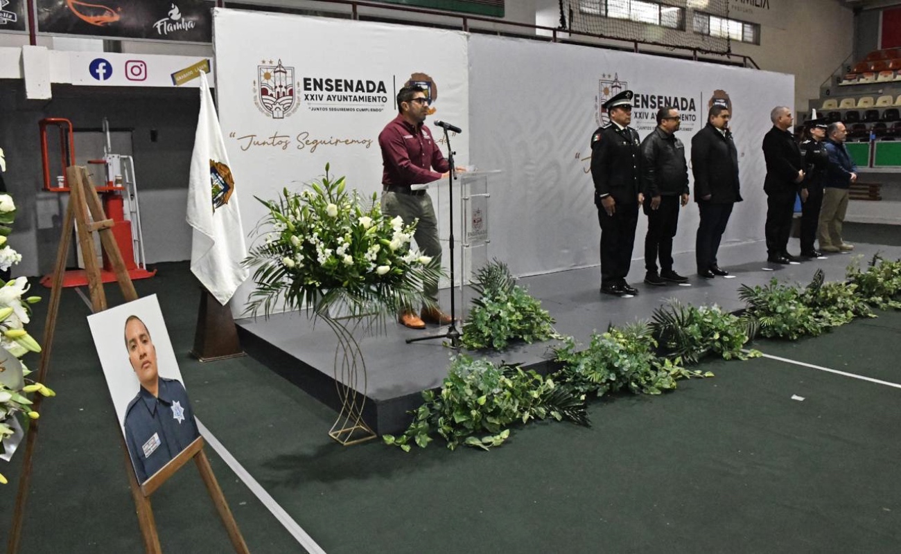Despiden con honores al agente Gabriel Cintura, asesinado en Ensenada