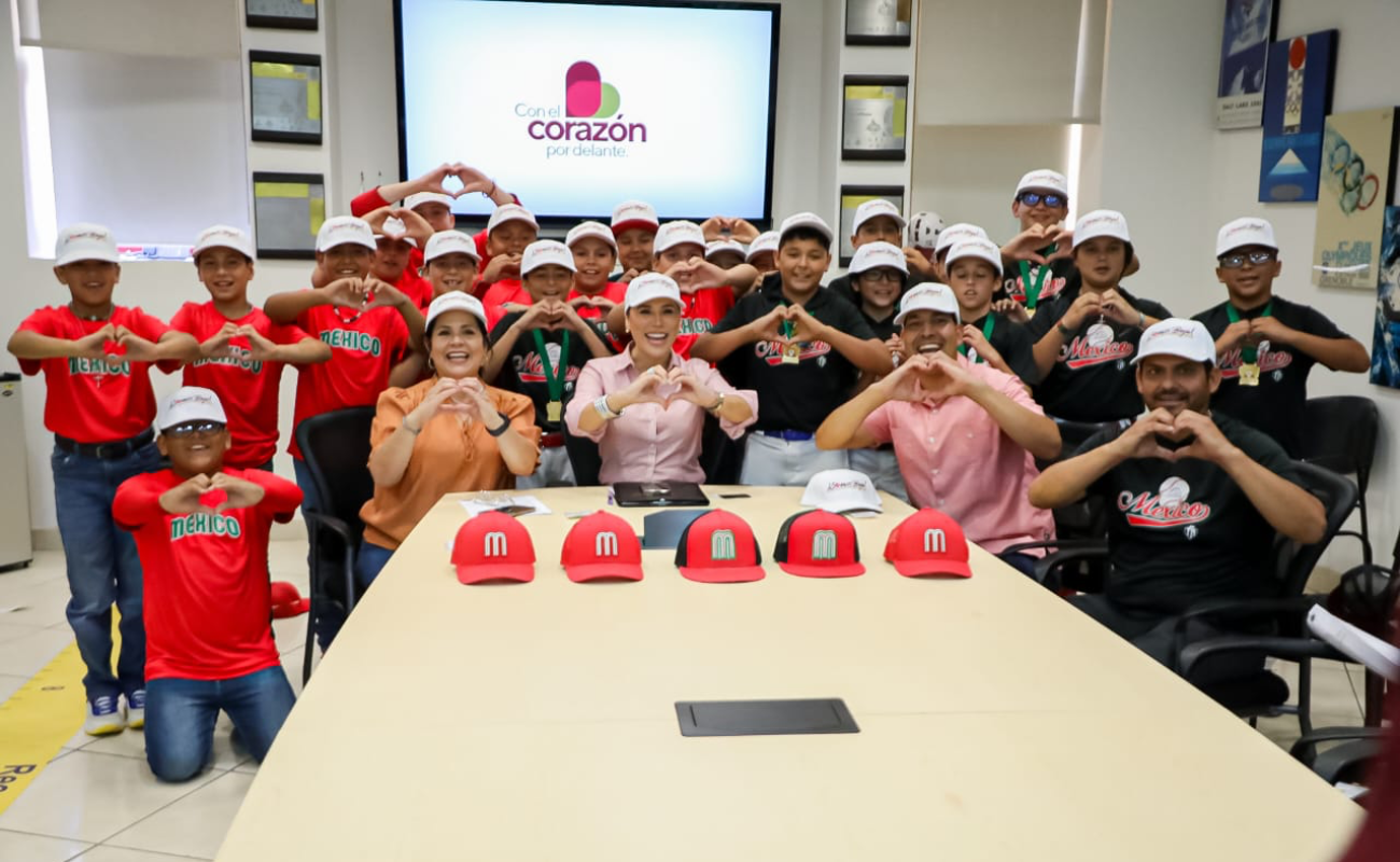 Entrega Marina del Pilar apoyo a niños beisbolistas que representarán a BC en torneos internacionales