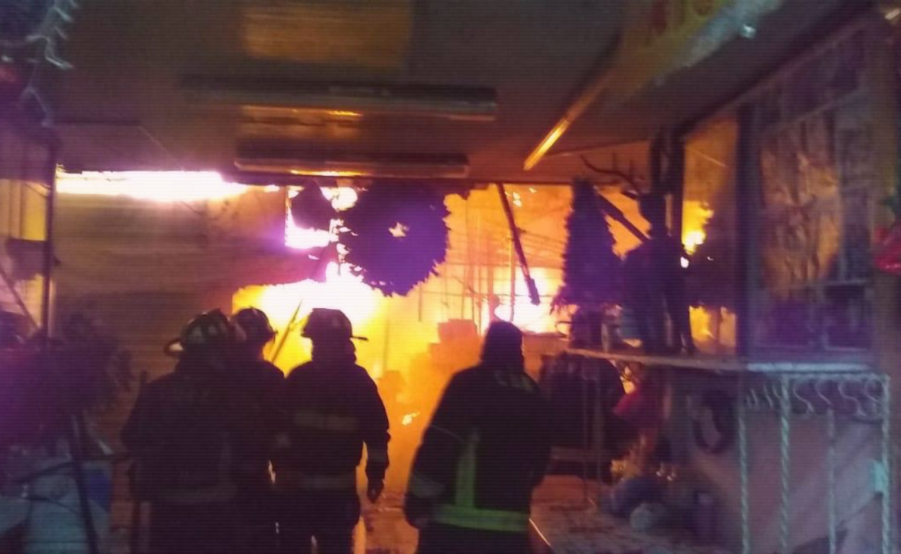 Se incendia mercado de San Cosme en CDMX