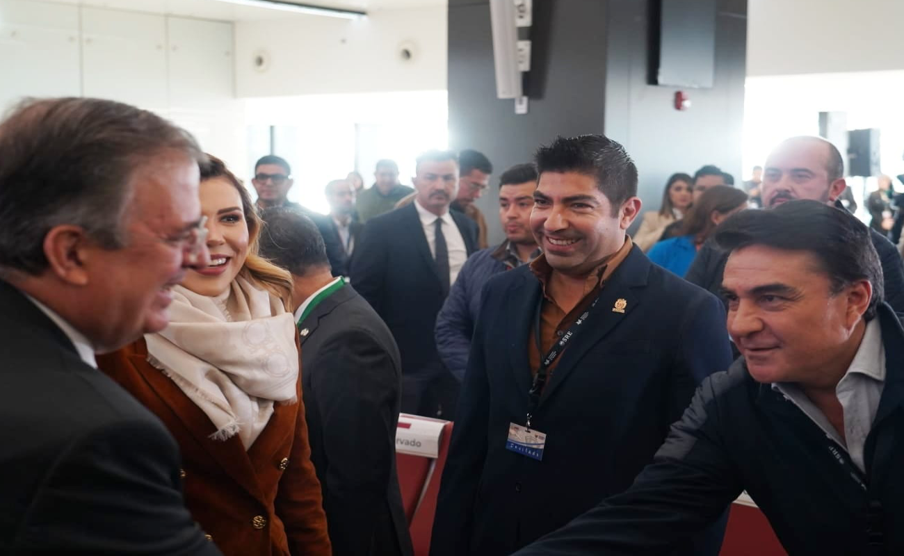 Reconoce Armando Ayala beneficio de la nueva Oficina de Pasaportes en el Aeropuerto Internacional de Tijuana