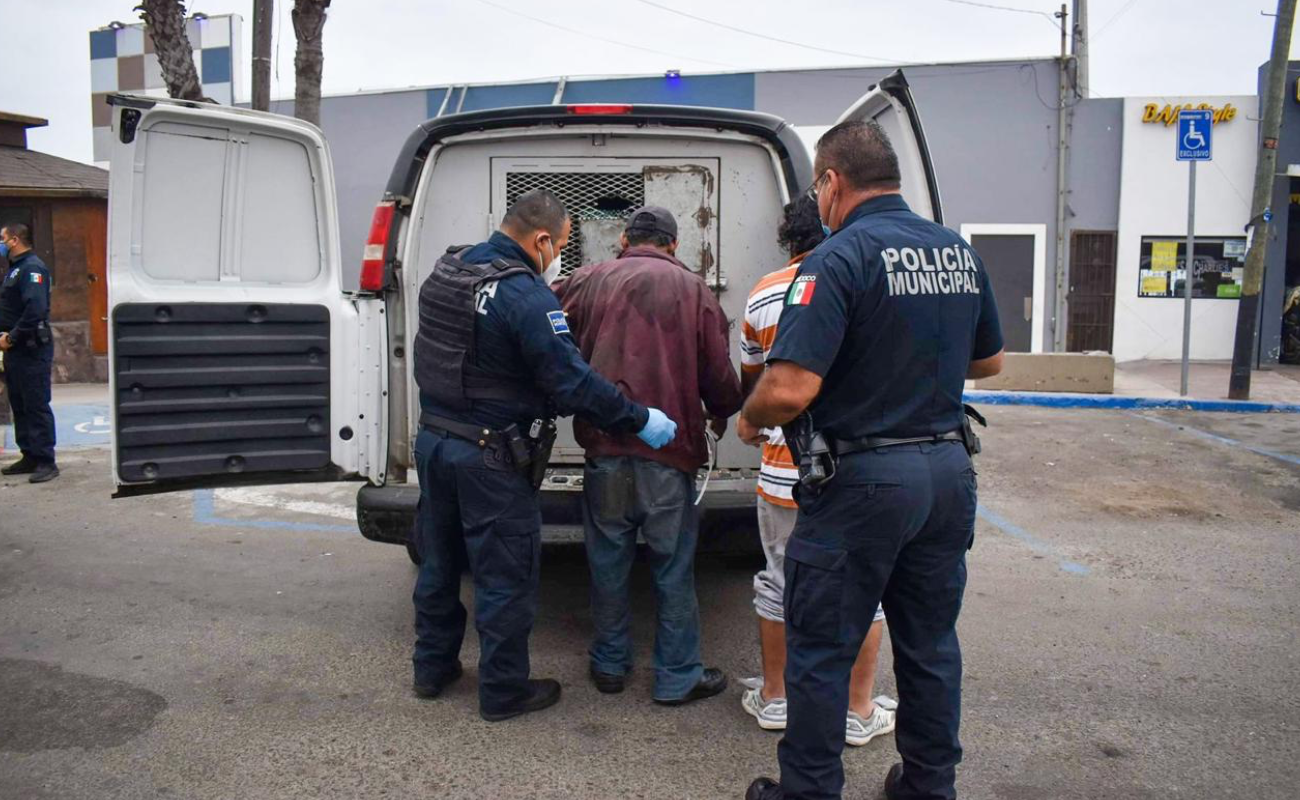 Captura Policía Municipal a 196 personas y decomisa 17 armas de fuego