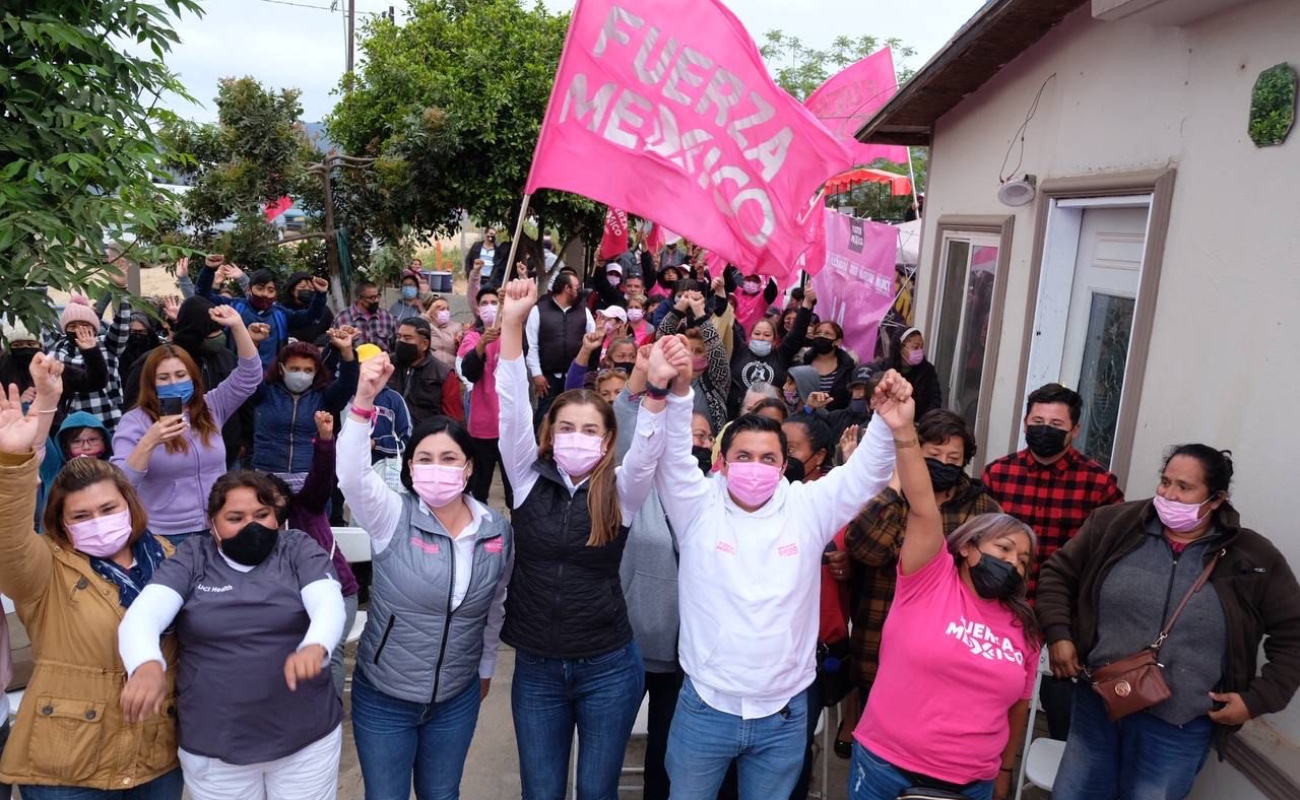 Candidatos de Fuerza Por México se reúnen con colonos de la 89