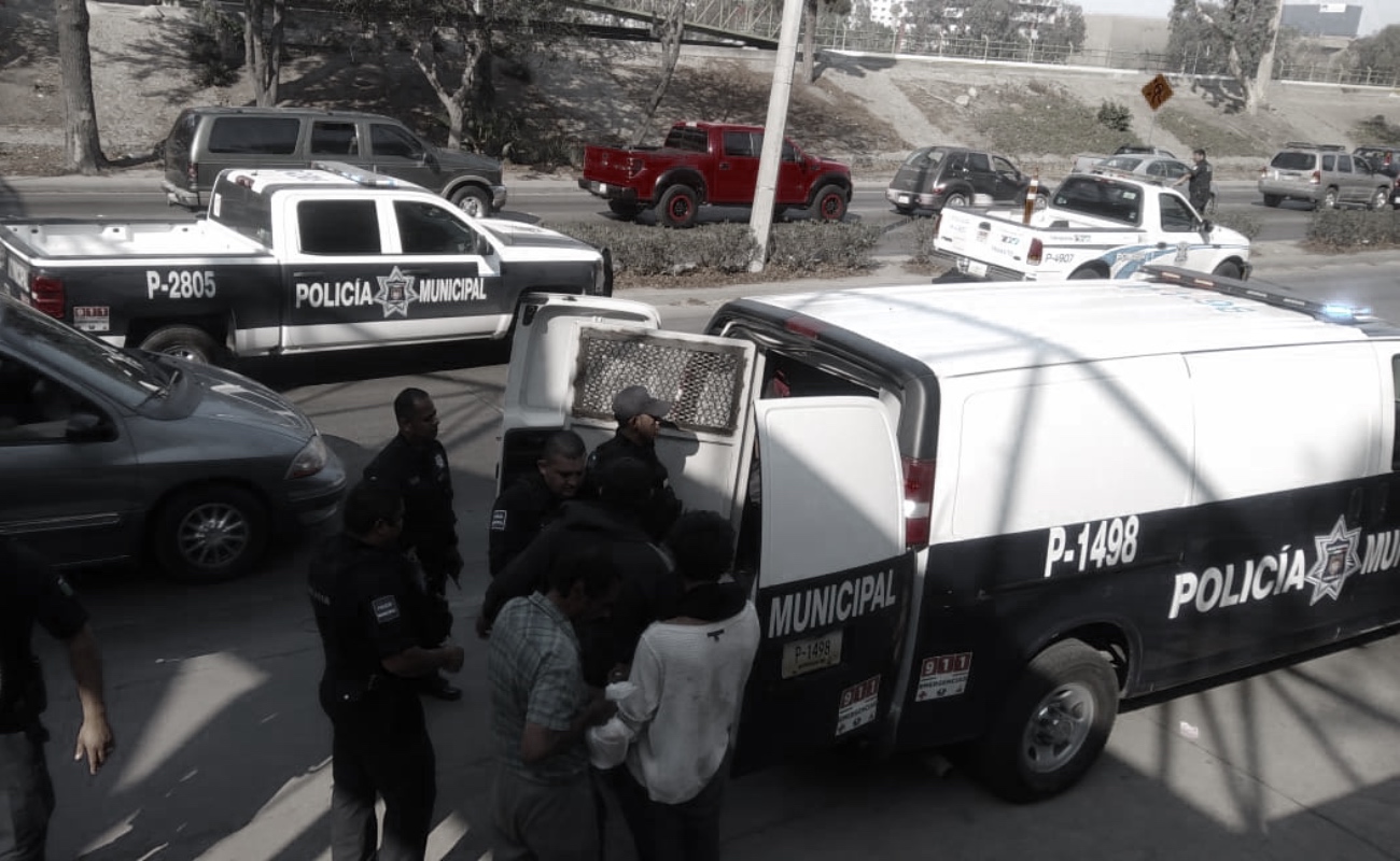 Policía Municipal detiene a 100 en la “línea”, en Mega Operativo